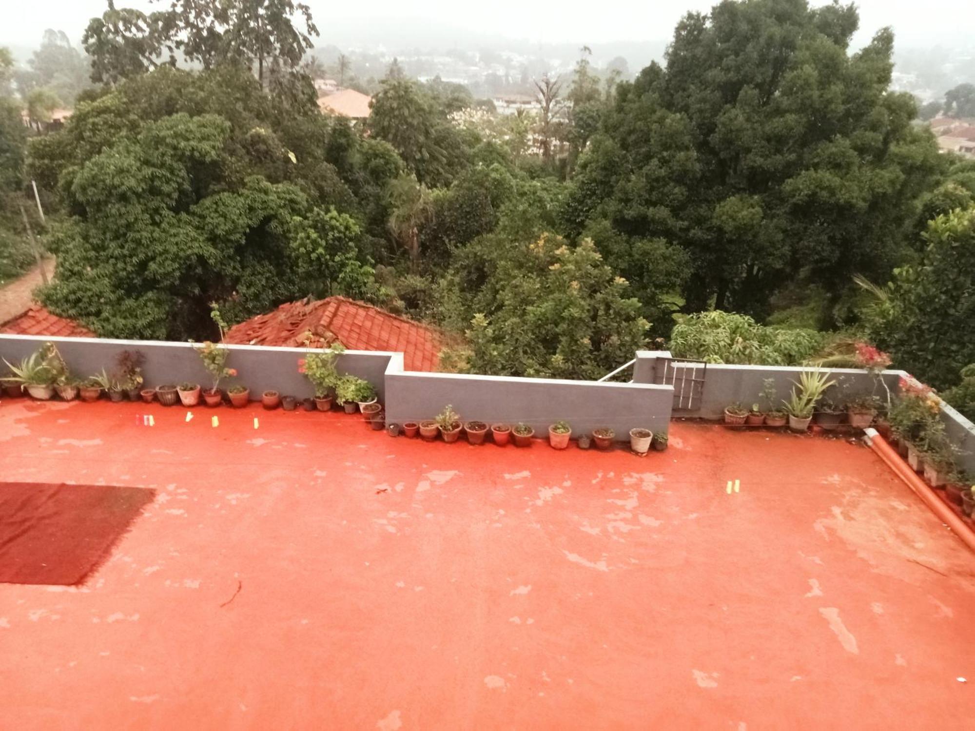 מדיקרי Eshwarkrupa Homestay מראה חיצוני תמונה