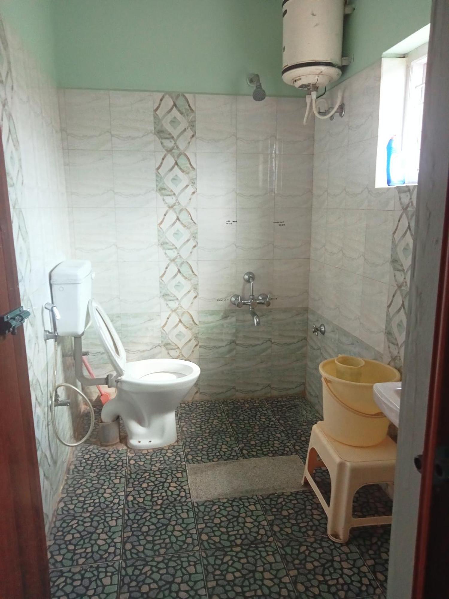 מדיקרי Eshwarkrupa Homestay מראה חיצוני תמונה